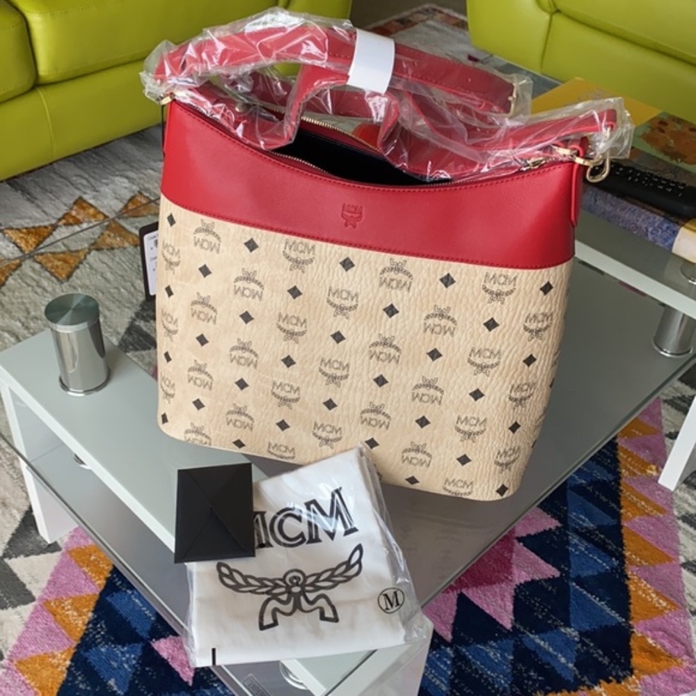 MCM Medium Shopper Bag - Picture 7 of 10